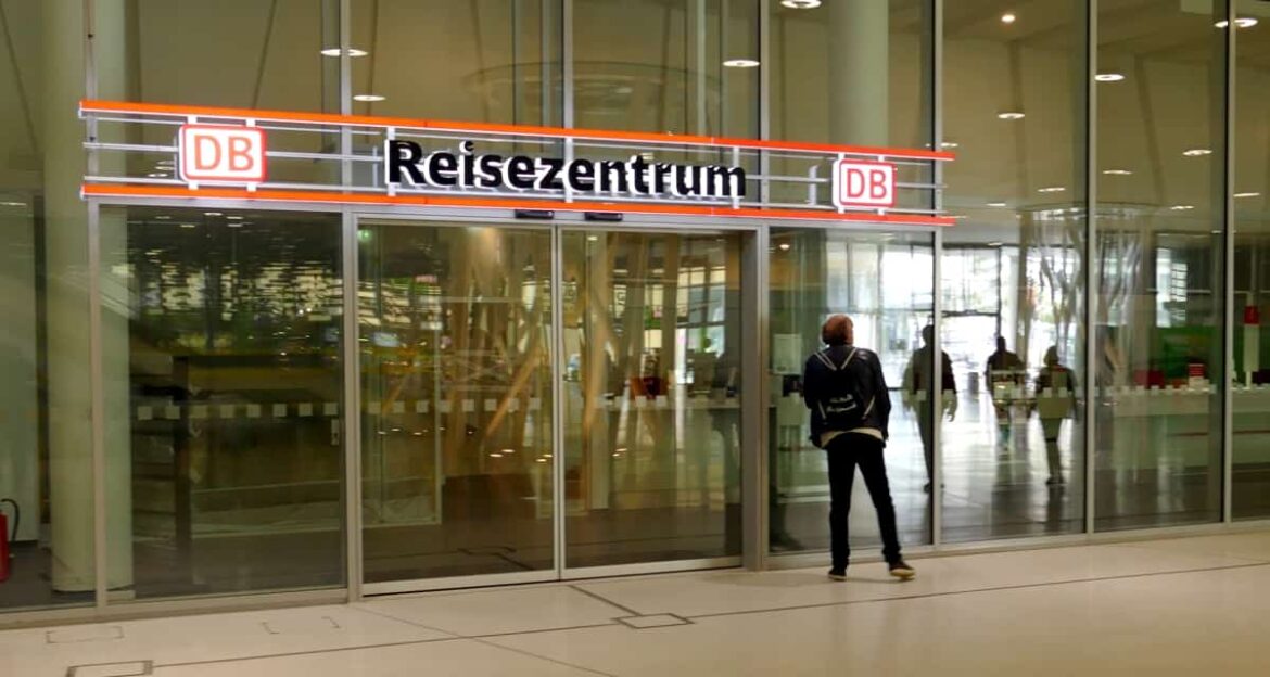 DBReisezentrum in der „Mall“ endlich Wuppertal total Aktuelle Nachrichten und