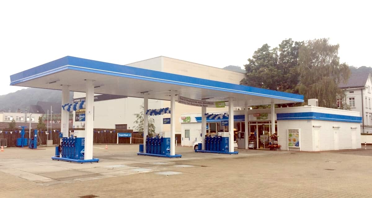 Aral Tankstelle Am Polizeiprasidium Wieder Uberdacht Wuppertal Total Aktuelle Nachrichten Und Lokale News