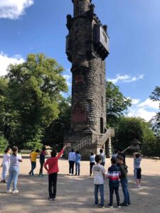 Ein gemeinsamer Ausflug zum Von-der-Heydt-Turm