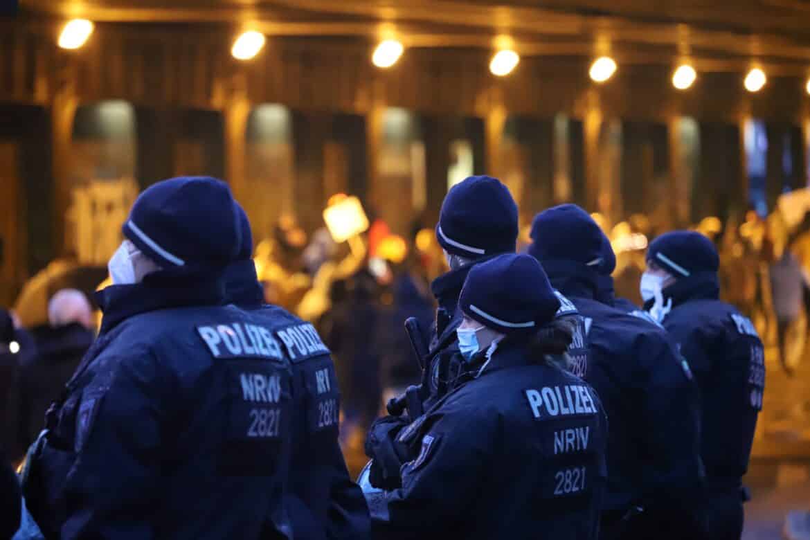 people-protesting-against-corona-restrictions-in-germany-dusseldorf-on-080122-add-photo-by-unsplashcomphotojournalism-if-you-use-this-image-stockpack-unsplash People protesting against Corona restrictions in Germany - Düsseldorf on 08.01.22 - Add "Photo by unsplash.com/photojournalism" if you use this image