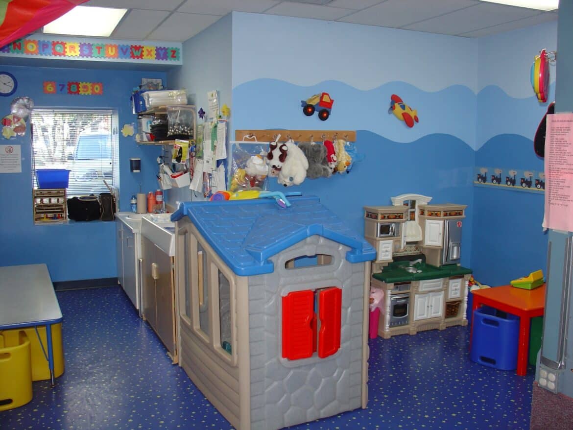 toddler-room-play-kitchen-kindergarden-stockpack-pixabay toddler room, play kitchen, kindergarden