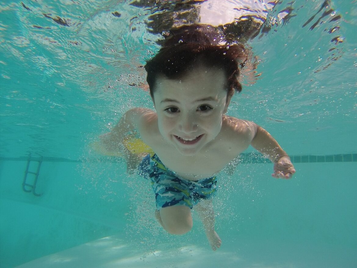 kid-swimming-underwater-stockpack-pixabay kid, swimming, underwater