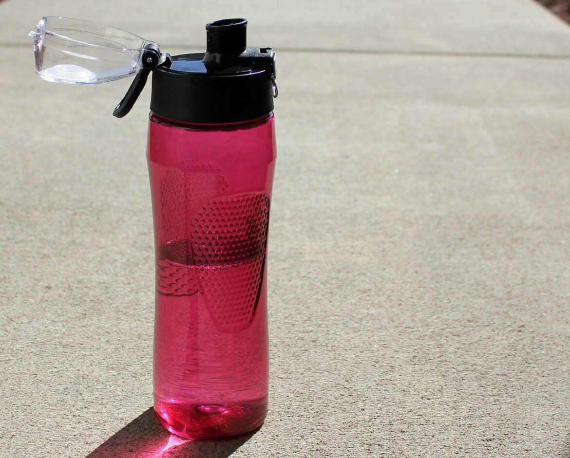 water bottle, nature, hydration, water, bottle, drink, liquid, plastic, workout, container, cool, refreshment, clear, pink, exercise, sport, under armour, free image, outdoors, summer
